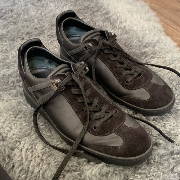 Men’s Louis Vuitton suede and leather sneaker - Picture 5 of 8